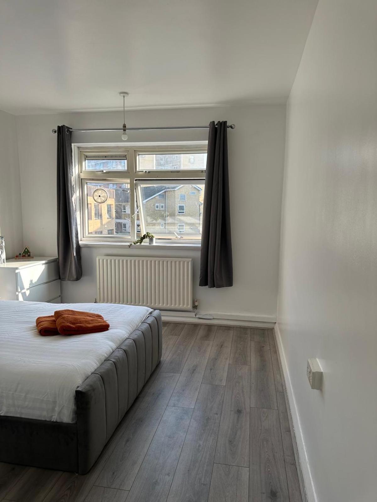 Modern Room In A 4 Bedroom Flat In London, Shared Bathroom! Экстерьер фото