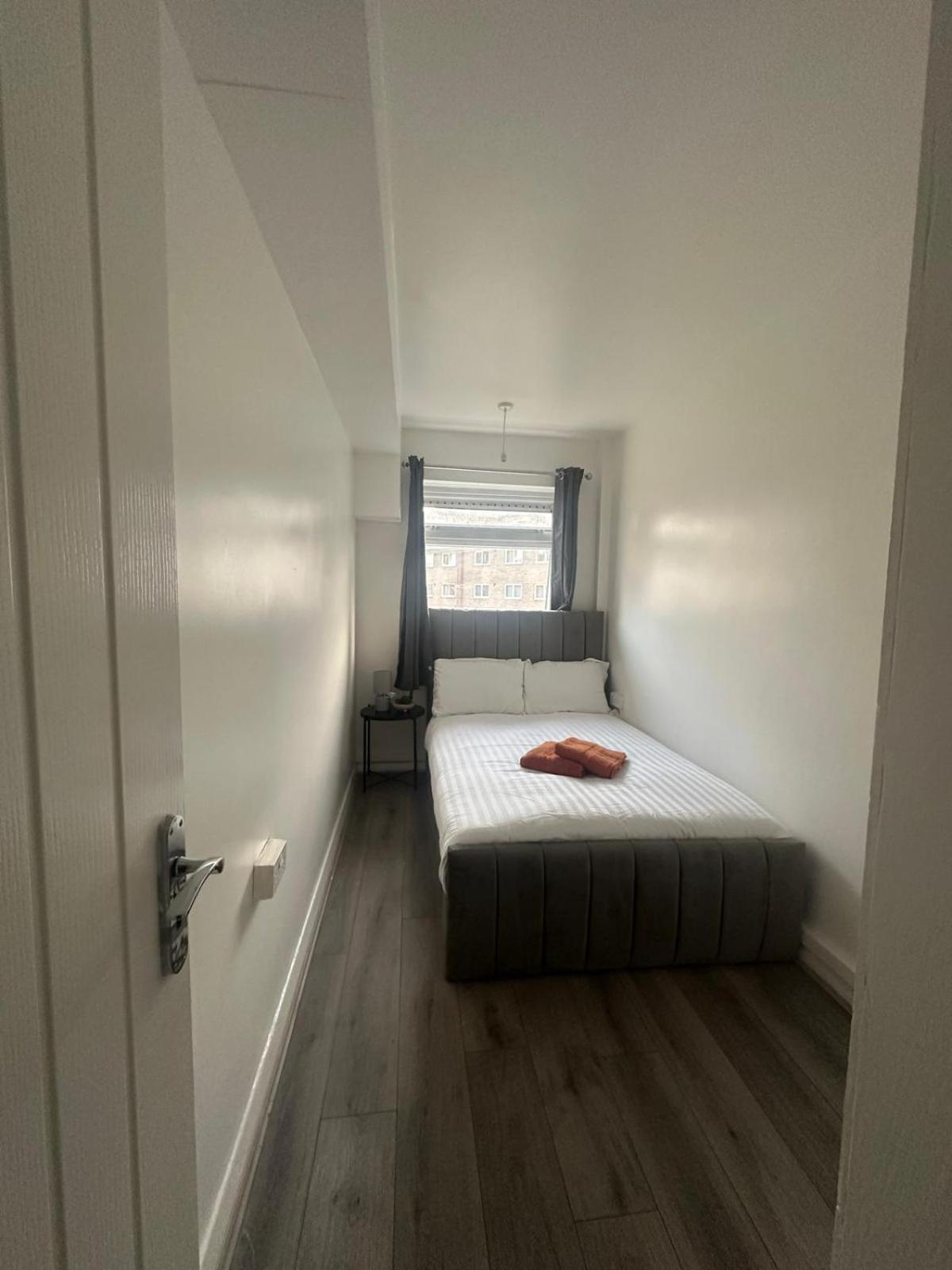 Modern Room In A 4 Bedroom Flat In London, Shared Bathroom! Экстерьер фото
